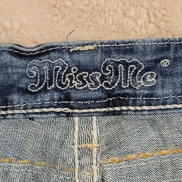 Miss Me Signature Cuffed Capri Jeans Size: 25 - Picture 4 of 13